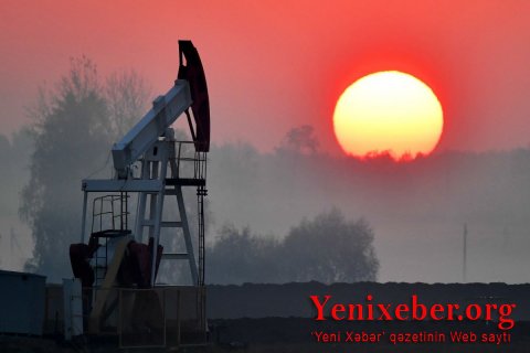 Цена барреля азербайджанской нефти превысила 125 долларов