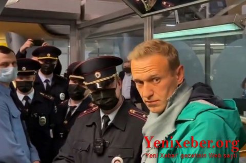 Navalnı “Şeremetyevo”da saxlanıldı - 