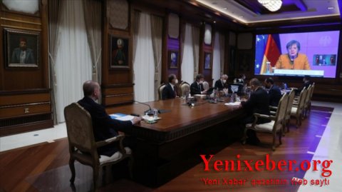 Ərdoğan Merkellə videoformatda görüşüb-