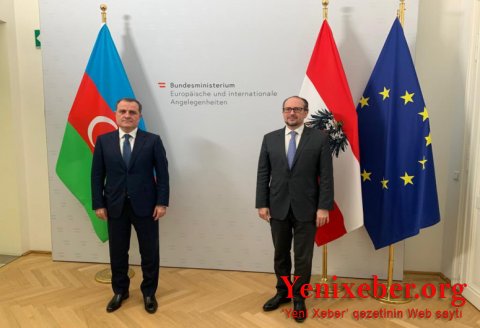 XİN başçıları görüşüb-