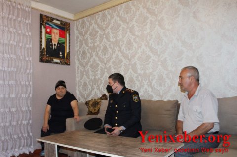 Polis Qaxda şəhid ailələrini ziyarət edib-