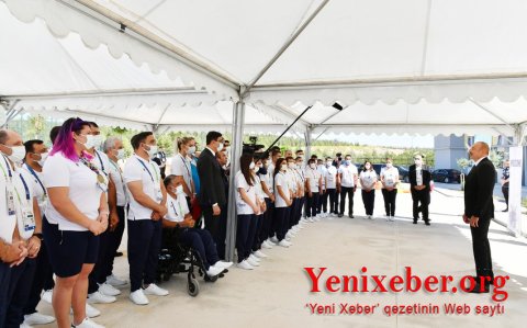 İlham Əliyev və Mehriban Əliyeva Konyada azərbaycanlı idmançılarla görüşüb