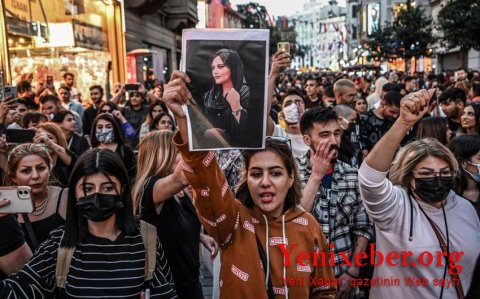 İranda dinc insanlara qarşı təzyiq və təqiblər: