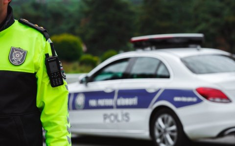 Əlverişsiz hava şəraitində sürücülər sürət həddini minimuma endirməlidir