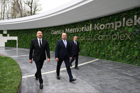 Prezident İlham Əliyev Gəncə Memorial Kompleksinin açılışında iştirak edib