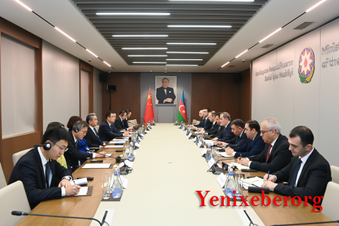 Ceyhun Bayramov Çinin xarici işlər naziri ilə görüşüb -