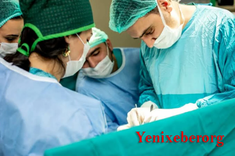Yeni doğulmuş körpə üzərində mürəkkəb cərrahi əməliyyat keçirilib