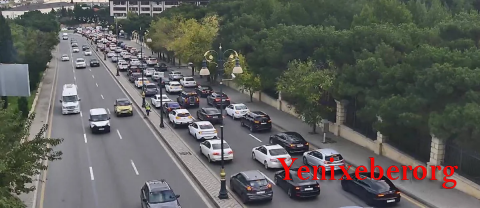 Həftənin ilk günü paytaxtın bəzi yollarında nəqliyyatın sıxlığı yaranıb