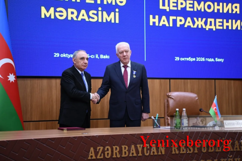 Kamran Əliyev Rusiyanın baş prokurorunu yubiley medalı ilə təltif edib