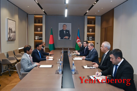 Ceyhun Bayramov banqladeşli həmkarı ilə əməkdaşlığın genişləndirilməsini müzakirə edib